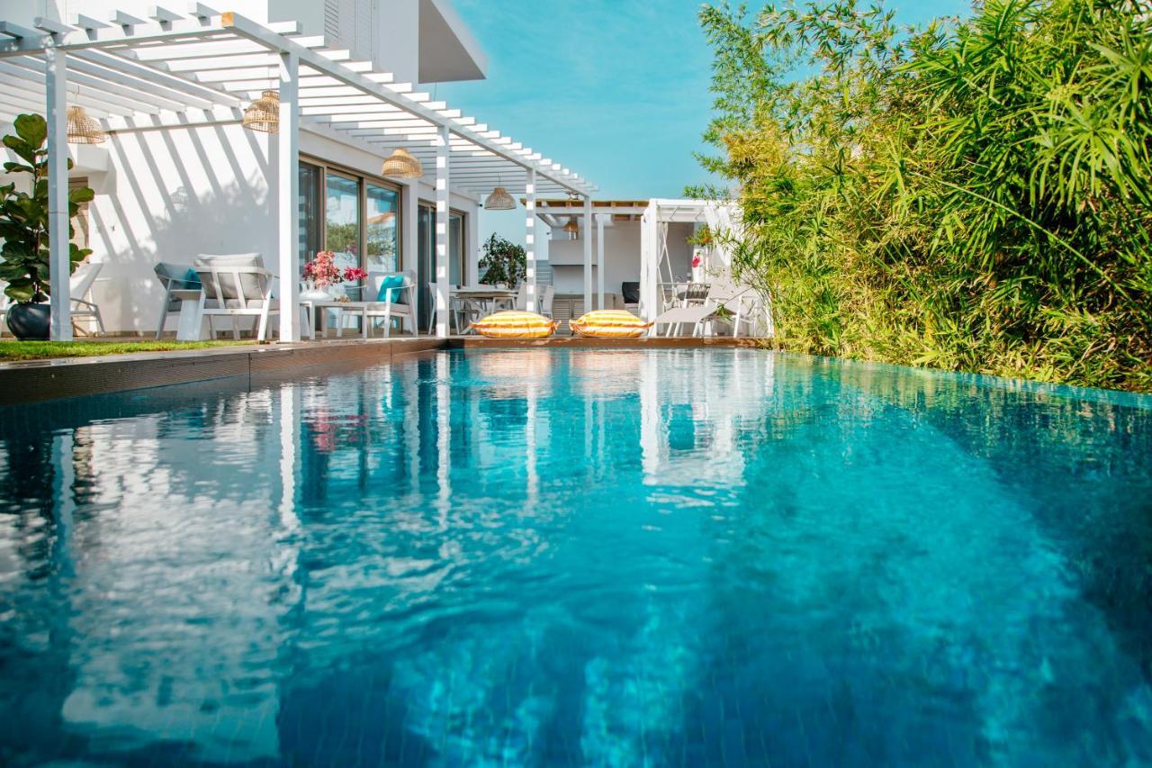 Island Home Seaside Villa Paralimni Exteriör bild
