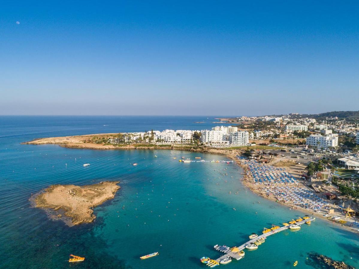 Island Home Seaside Villa Paralimni Exteriör bild