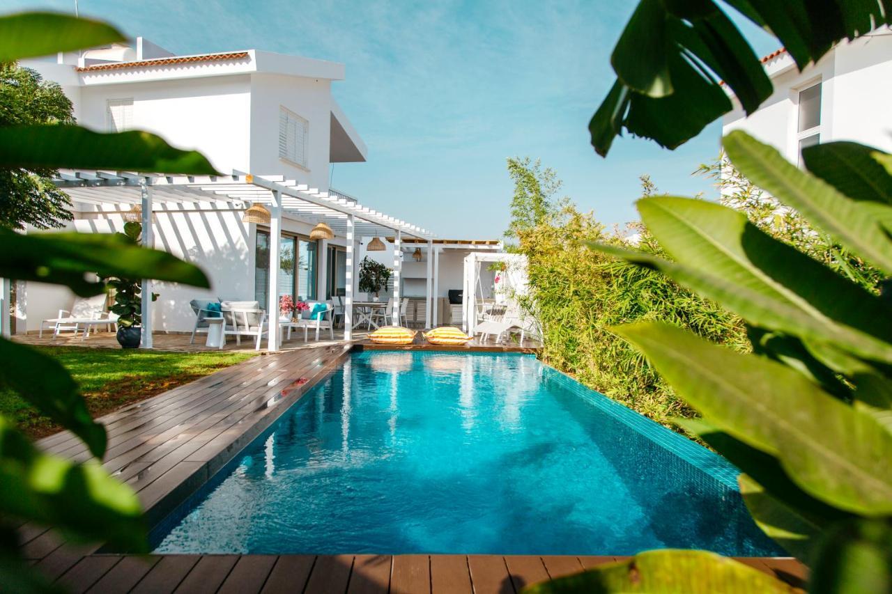 Island Home Seaside Villa Paralimni Exteriör bild